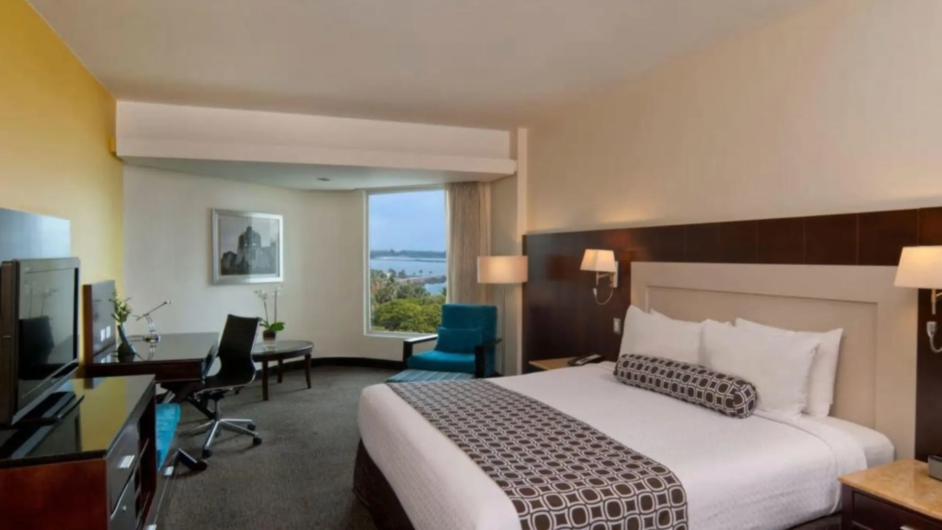 Отель Crowne Plaza Santo Domingo By Ihg